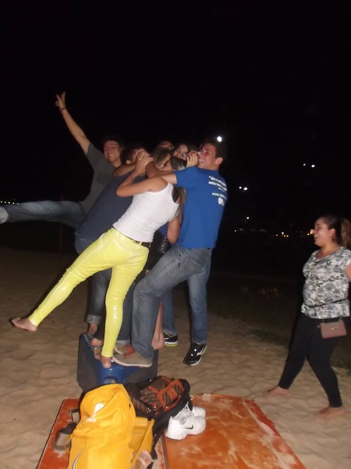 970315_553398858058344_965255390_n