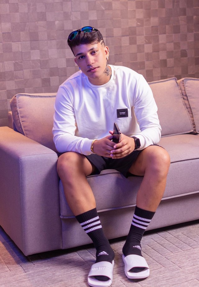 Após expor affair com Juliette, Alê Oliveira é criticado e se pronuncia (Foto: Reprodução/Instagram)