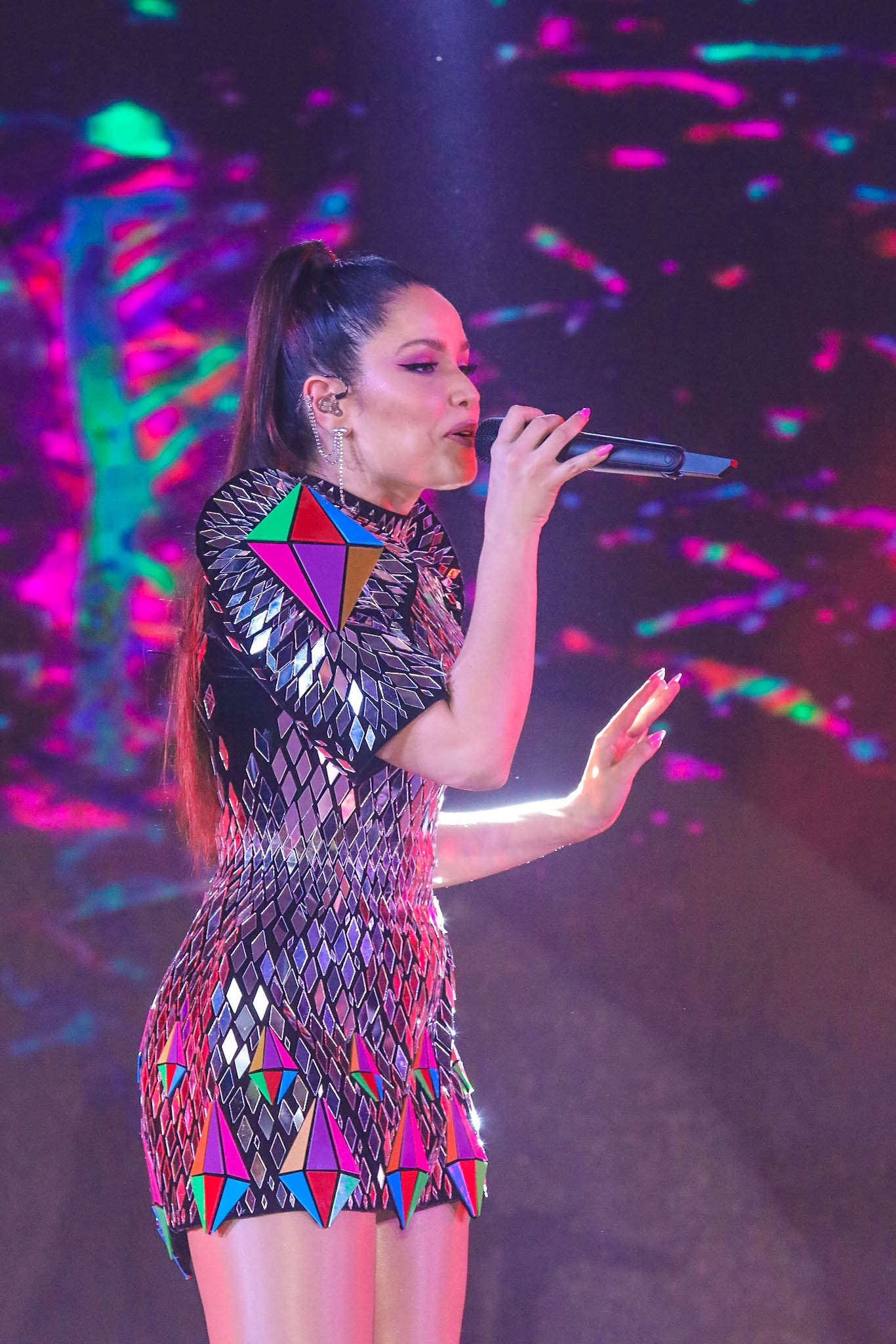 Juliette no São João da Thay (Foto: Amauri Nehn e Thiago Duran/BrazilNews)