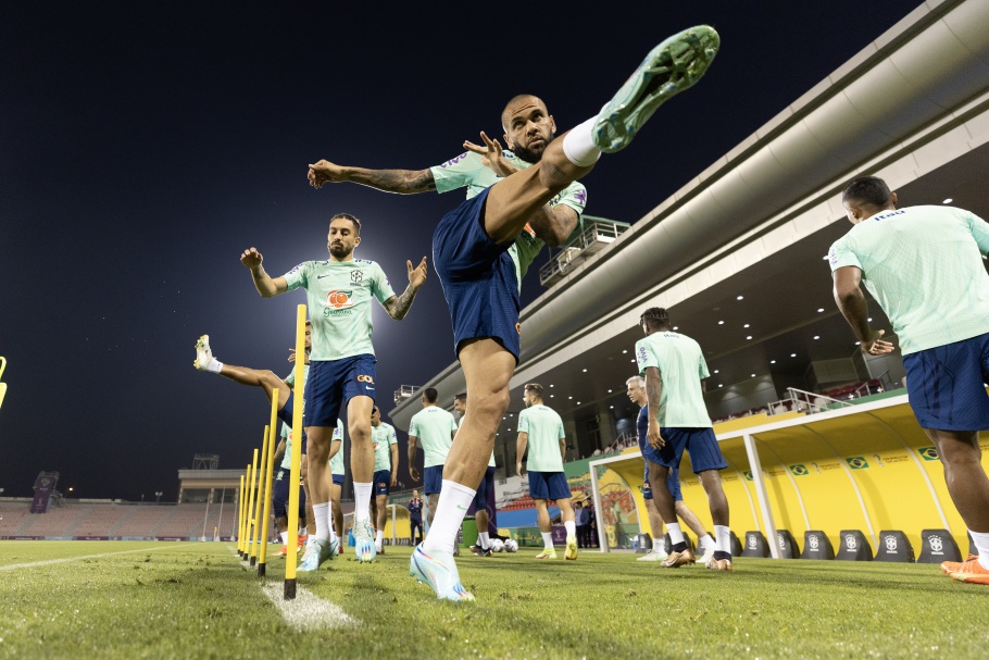 Treino da Seleção Brasileira no centro de treinamento em Doha. Daniel Alves