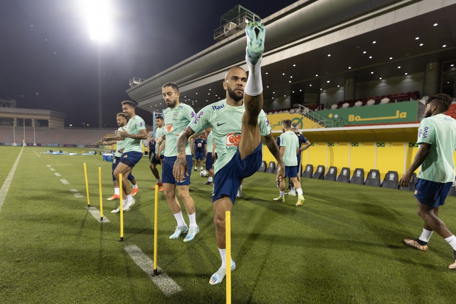 Treino da Seleção Brasileira no centro de treinamento em Doha. Daniel Alves