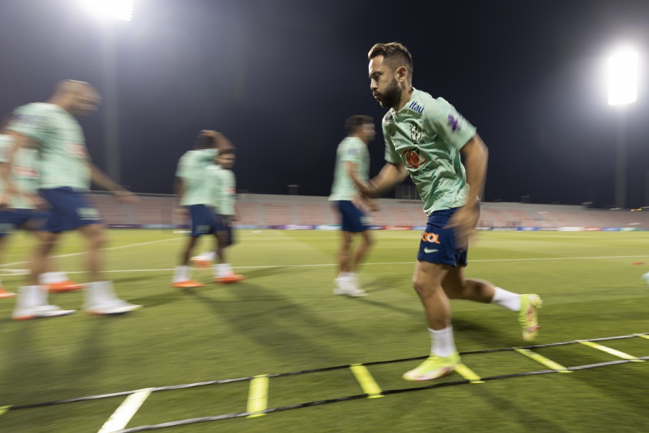 Treino da Seleção Brasileira no centro de treinamento em Doha. Everton Ribeiro