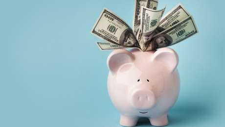 Desvalorização do real aumenta receita dos exportadores - e ajuda a explicar alta nos preços de alimentos