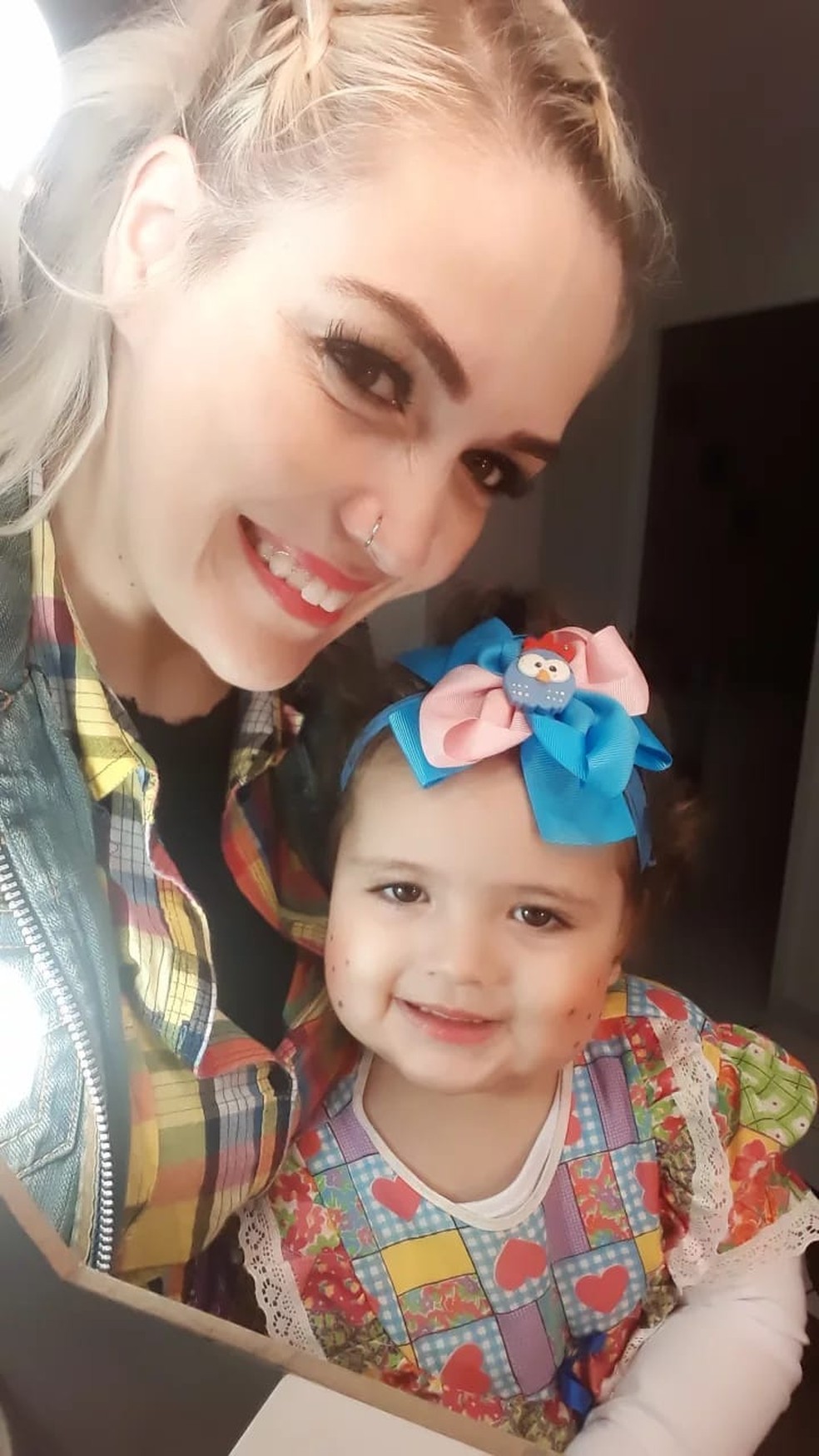 Paula e a filha, hoje com dois anos — Foto: Arquivo pessoal