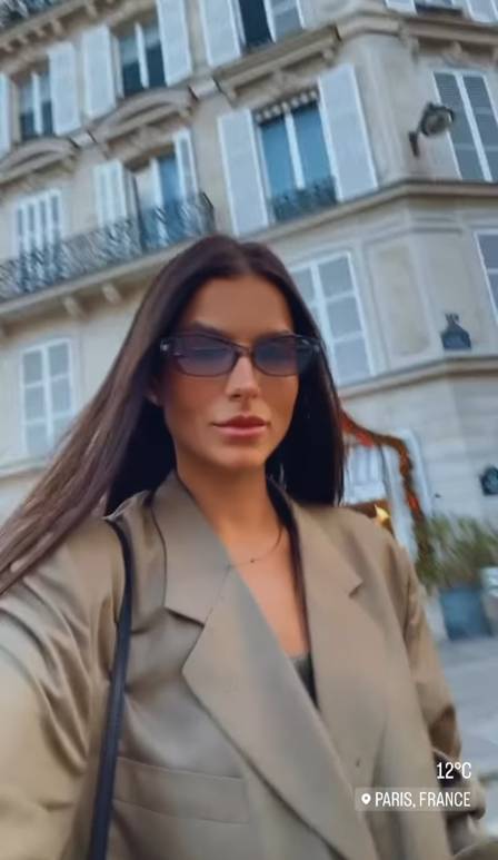 Affair de Neymar, Jéssica Turini está hospedada em hotel de luxo em Paris