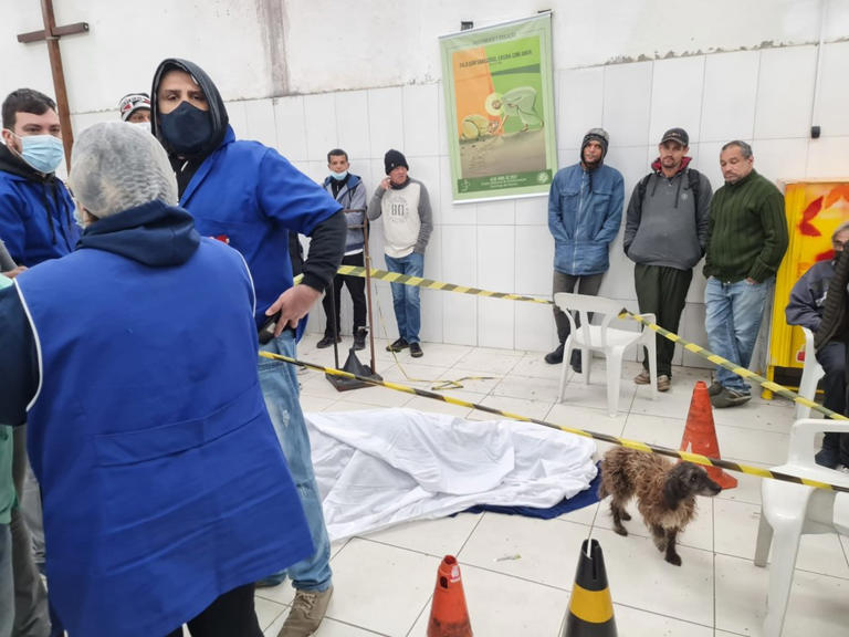 Sul tem sensação de -20º C e SP de -4º C; Brasil registra neve e caminhão que virou por causa do vento de 157 km/h