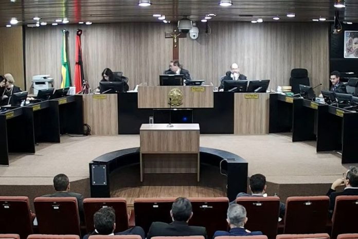 A Corte Eleitoral esteve reunida em sessão nesta sexta-feira (Foto: Reprodução)