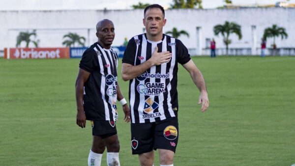 Pipico marca para o Botafogo-PB contra o Remo