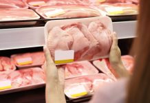 Ministério da Agricultura autoembarga exportação de frango após caso de Newcastle